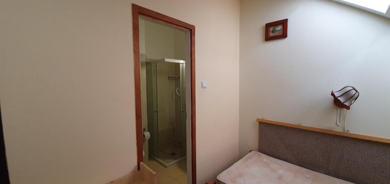 Auberge de jeunesse Romzsa Tódor Kollégium à Szeged Extérieur photo
